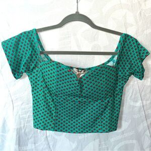 Diva Apparel Juniors Teal and Pink Polka Dot Half/Cropped Shirt Size Medium NWOT
